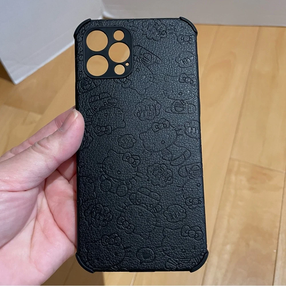 2 iPhone 12/iPhone 12 Pro phone cases